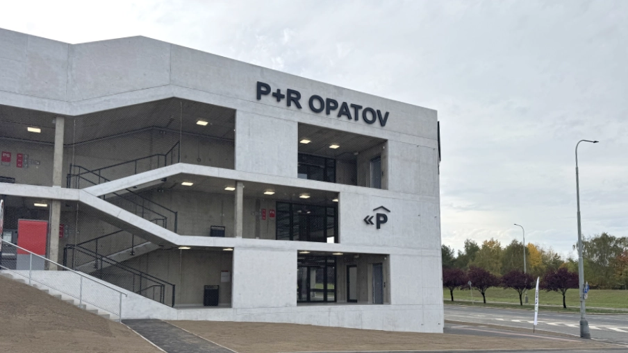 Nově otevřené P+R Opatov v Praze.