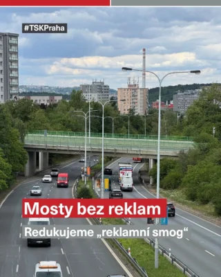 Redukujeme „reklamní smog“ 👍

Mosty ve správě TSK jsou bez reklamních poutačů. Celkem se změna dotkla bezmála 180 mostů napříč hlavními tahy metropole.

Na některých mostech mohou být ještě patrné konstrukce po reklamních plochách, ani ty tam ale nezůstanou. Jejich odstranění bude postupně následovat.

‼️ Důležité je, že samotná demontáž reklamních poutačů i jejich nosičů probíhá na náklady jejich provozovatelů.

Výsledek? Čistší veřejný prostor, méně vizuálního smogu a lepší výhled na město i jeho architekturu.

#TSK #mosty #reklamnismog